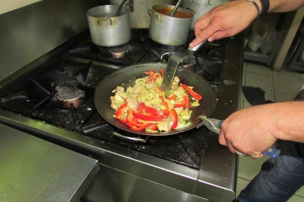 Тушим с овощами.JPG